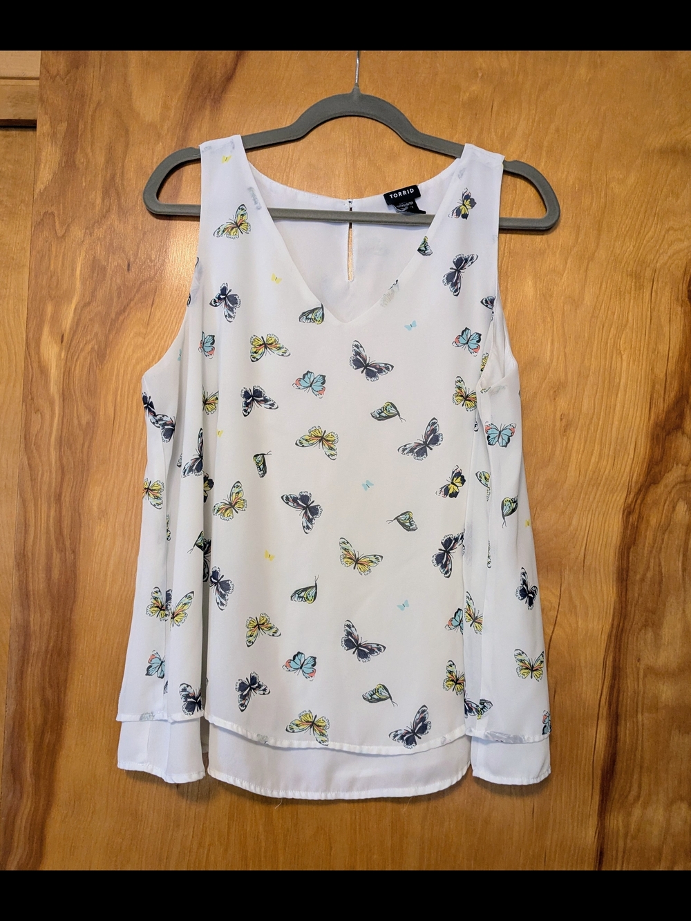 Torrid Size 0 White Butterfly Print V-Neck Camisole Plus Size